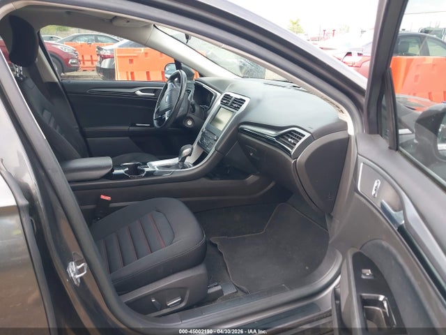 FORD FUSION SE - 5