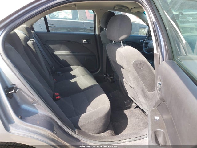 FORD FUSION SE - 8