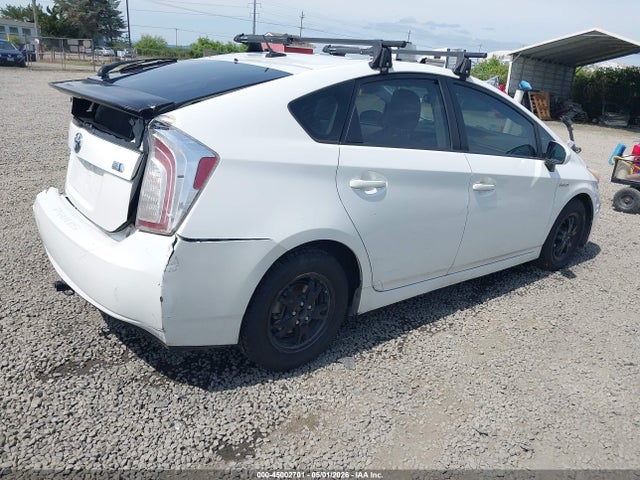 2013 Toyota PRIUS FOUR — фото 4