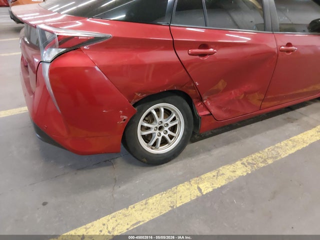2018 Toyota PRIUS TWO photo 6
