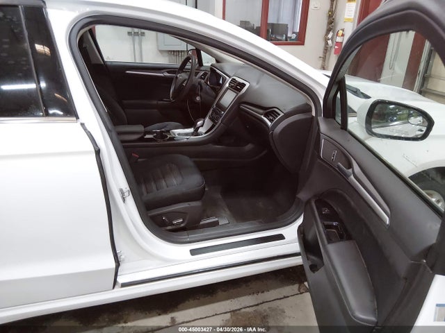 FORD FUSION SE - 5