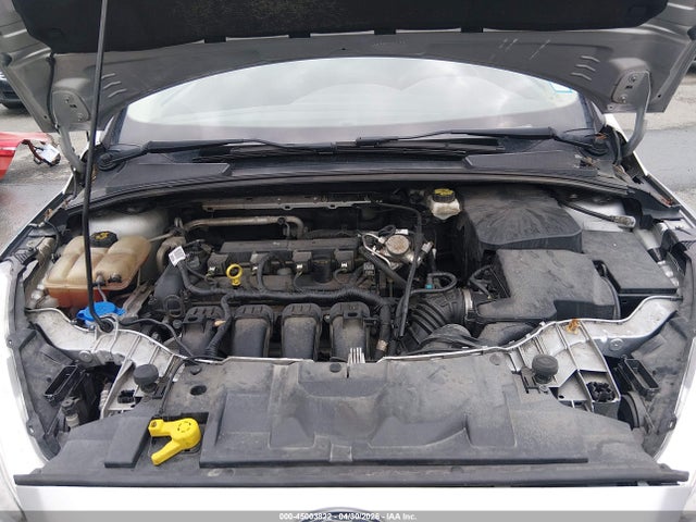 FORD FOCUS S - 10
