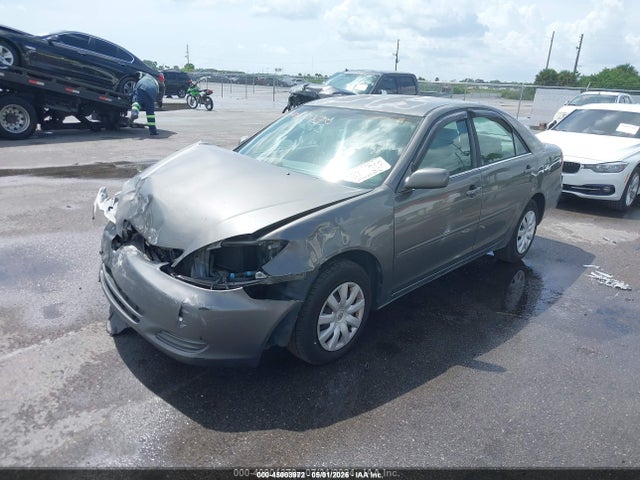 2004 Toyota CAMRY LE thumbnail 2