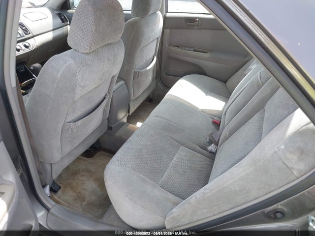 2004 Toyota CAMRY LE photo 8