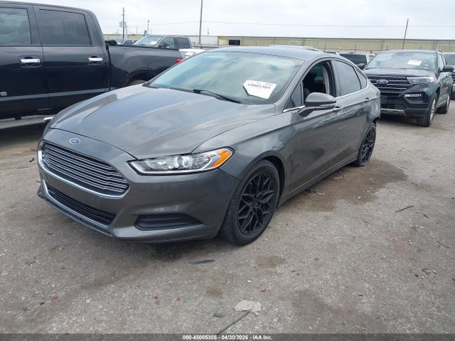 2016 FORD FUSION SE photo 2