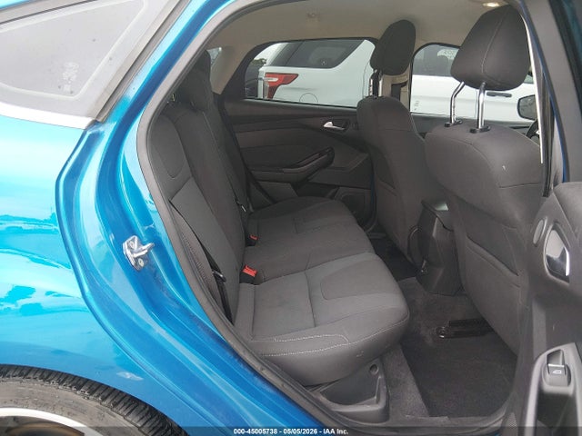 FORD FOCUS TITANIUM - 8