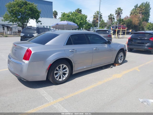 2015 Chrysler 300 LIMITED 照片 4