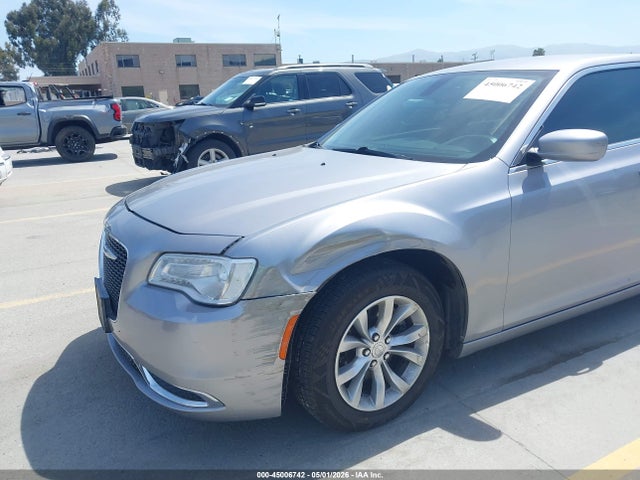 2015 Chrysler 300 LIMITED 照片 6