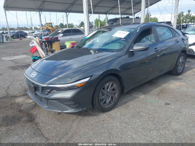 2024 Hyundai ELANTRA SEL photo 2