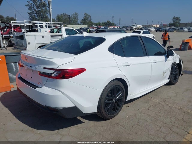 2025 Toyota CAMRY SE photo 4