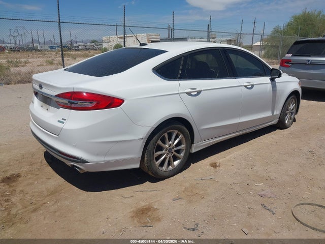 FORD FUSION SE - 4