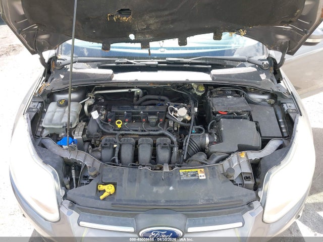 FORD FOCUS SE - 10