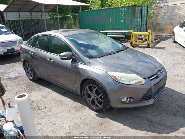 FORD FOCUS SE - 1