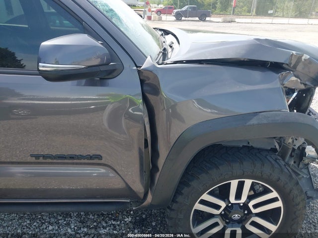 2021 Toyota TACOMA TRD OFF-ROAD thumbnail 18