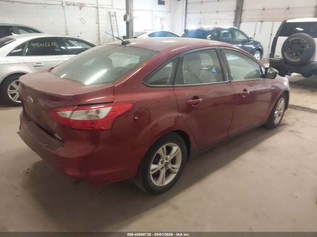 FORD FOCUS SE - 4