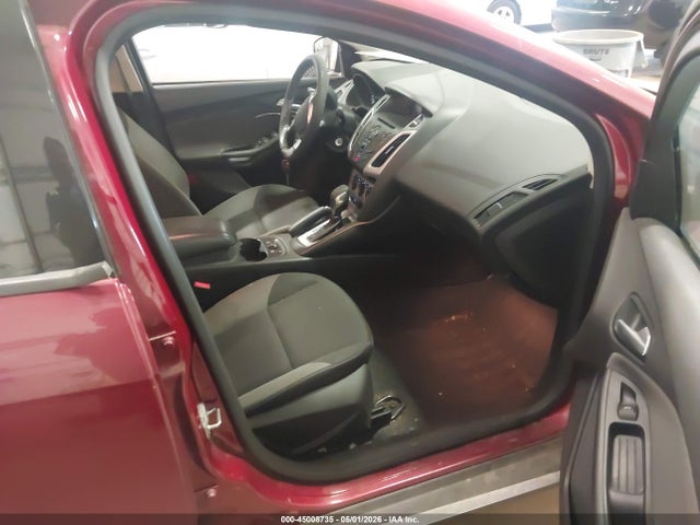 FORD FOCUS SE - 5