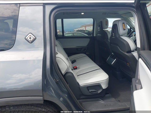 2023 RIVIAN R1S LAUNCH EDITION 8