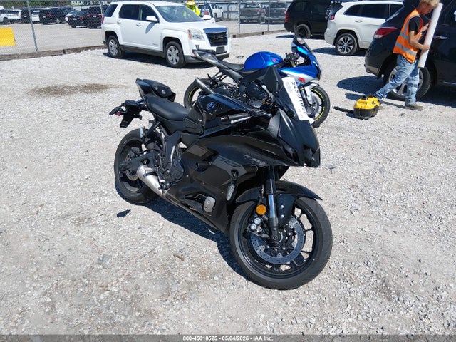 2025 YAMAHA YZF 