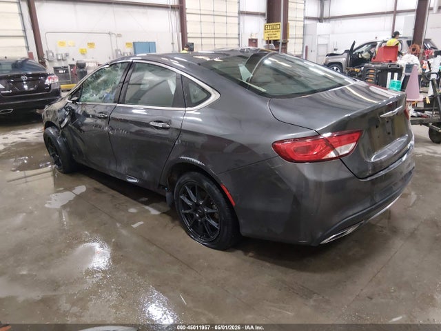 2015 Chrysler 200 C — фото 3
