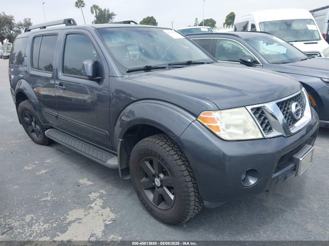 2011 NISSAN PATHFINDE SV