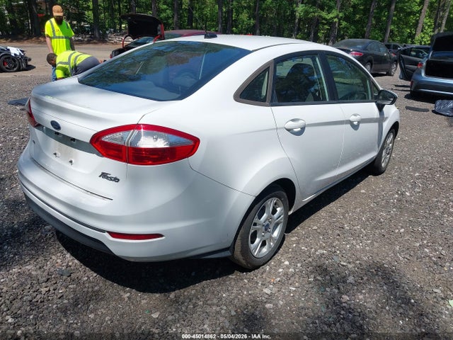 FORD FIESTA SE - 4