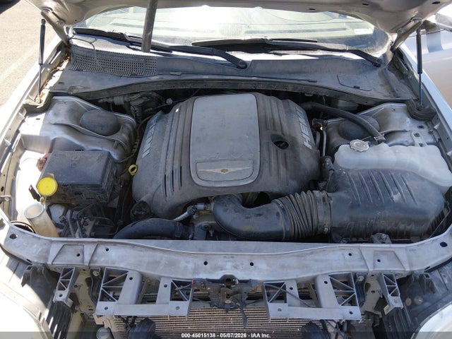 صورة 10 لـ 2014 Chrysler 300C AWD
