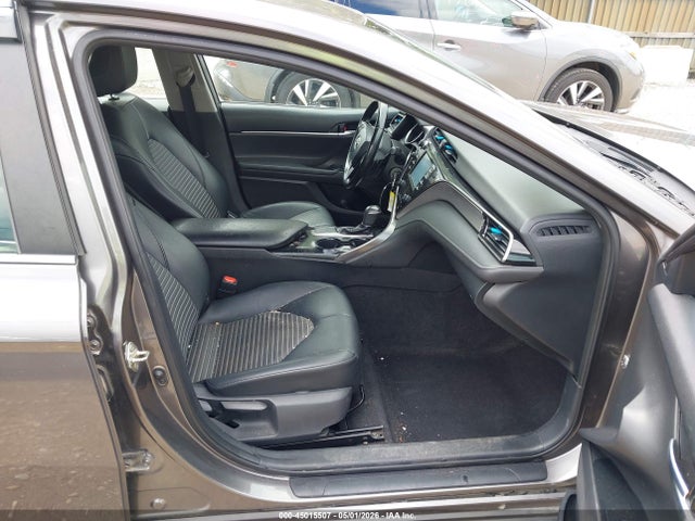 2019 Toyota CAMRY SE 照片 5