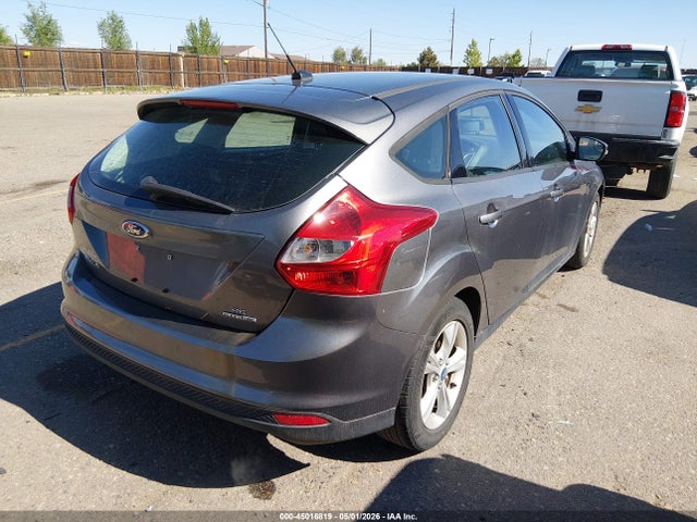 FORD FOCUS SE - 4