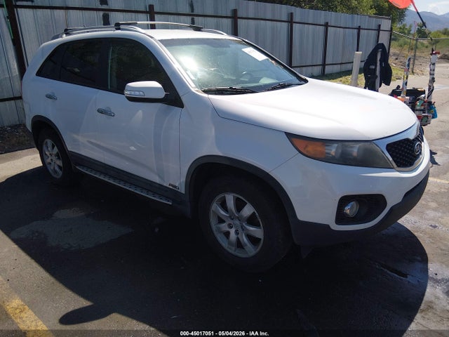 2011 KIA SORENTO LX