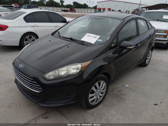 FORD FIESTA SE - 2