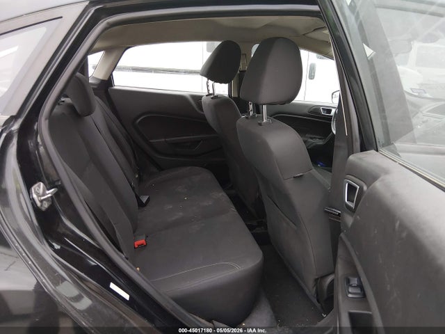 FORD FIESTA SE - 8