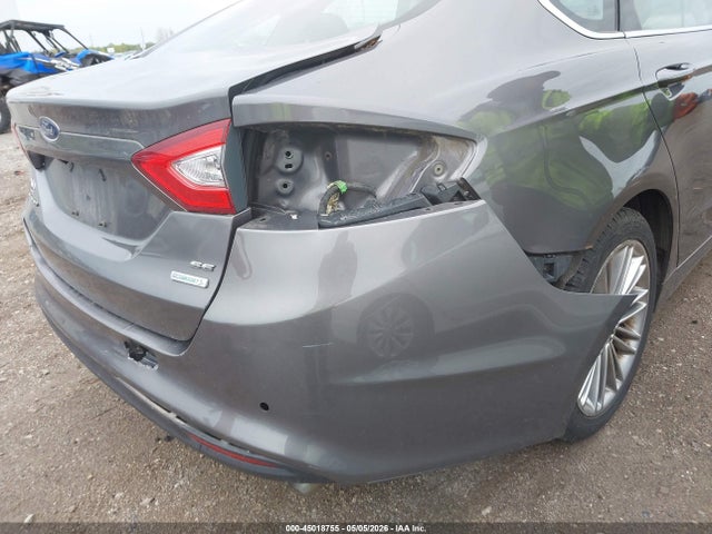 FORD FUSION SE - 6