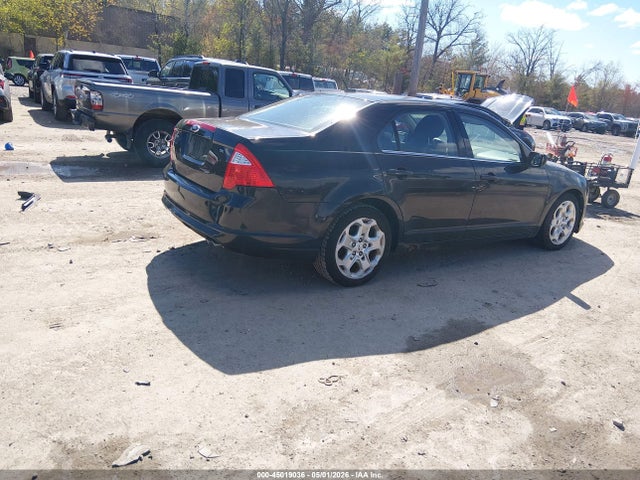 FORD FUSION SE - 4