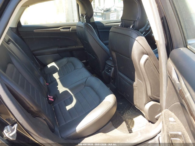 FORD FUSION SE - 8