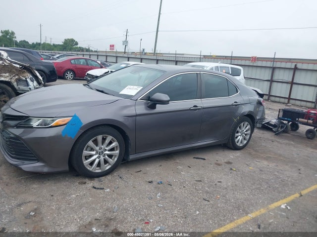 2019 TOYOTA CAMRY LE 14