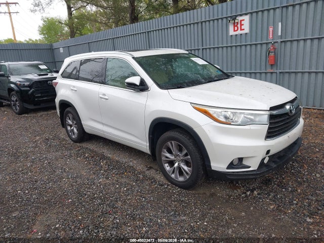 2015 TOYOTA HIGHLANDE XLE V6