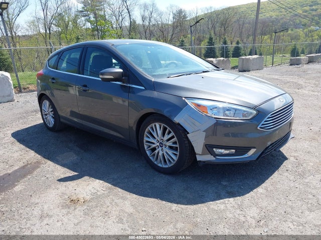 FORD FOCUS TITANIUM - 1