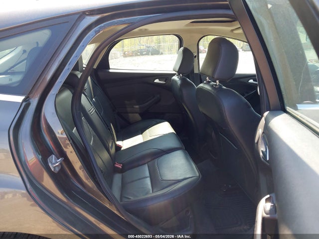 FORD FOCUS TITANIUM - 8