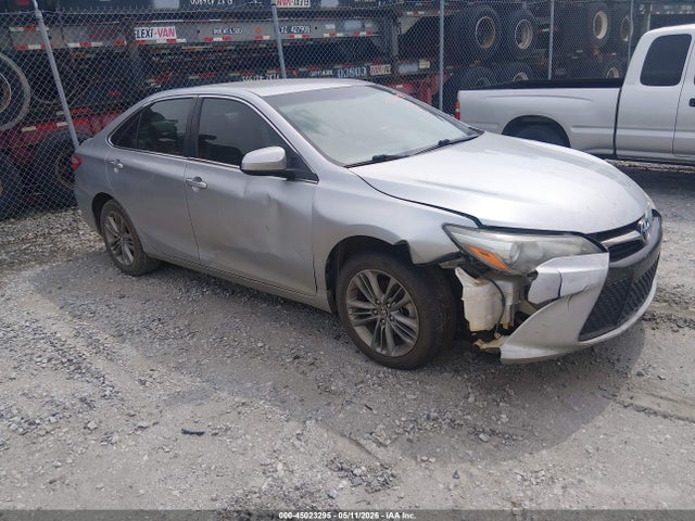 2016 TOYOTA CAMRY SE