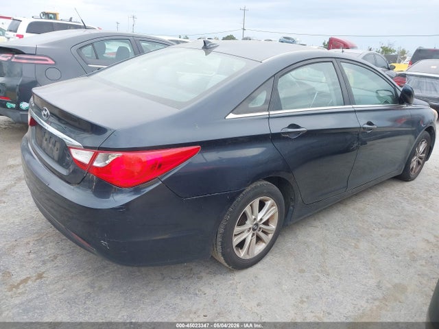2013 Hyundai SONATA GLS — фото 4
