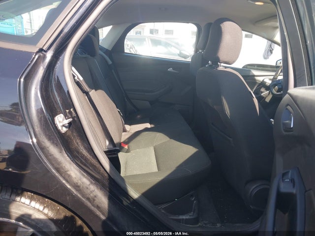 2017 FORD FOCUS SE 照片 8