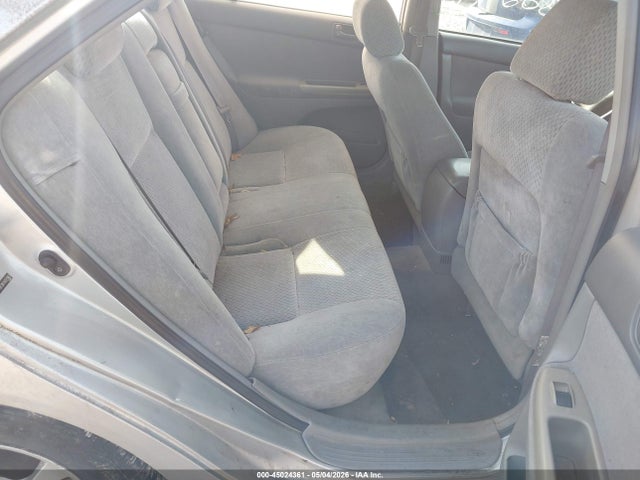 2004 Toyota CAMRY LE V6 — миниатюра 8