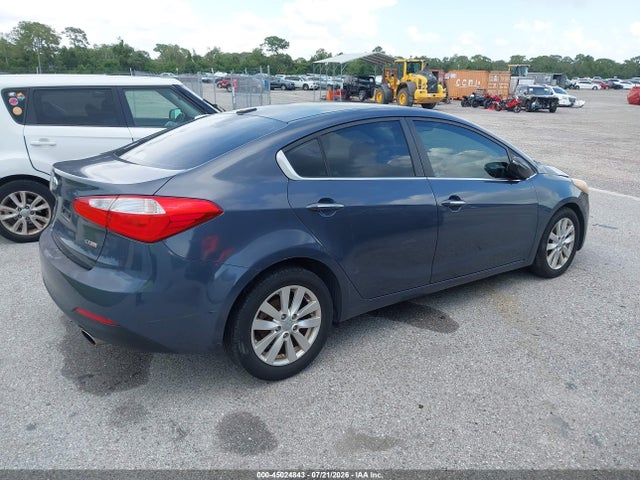 صورة 4 لـ 2015 KIA FORTE EX