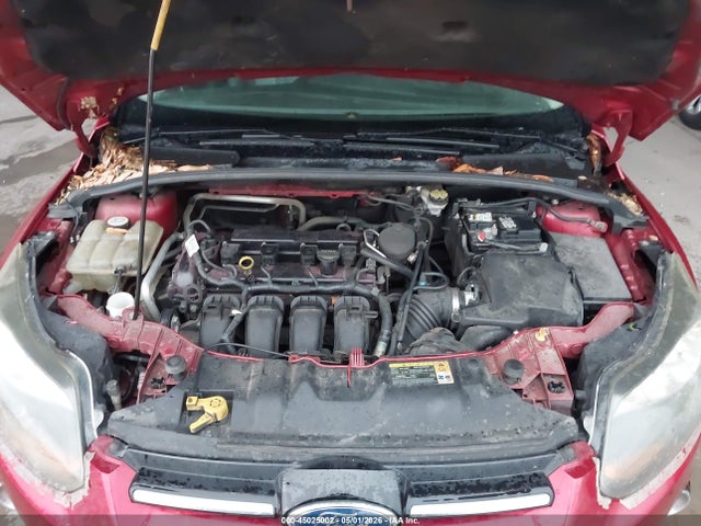 FORD FOCUS TITANIUM - 10