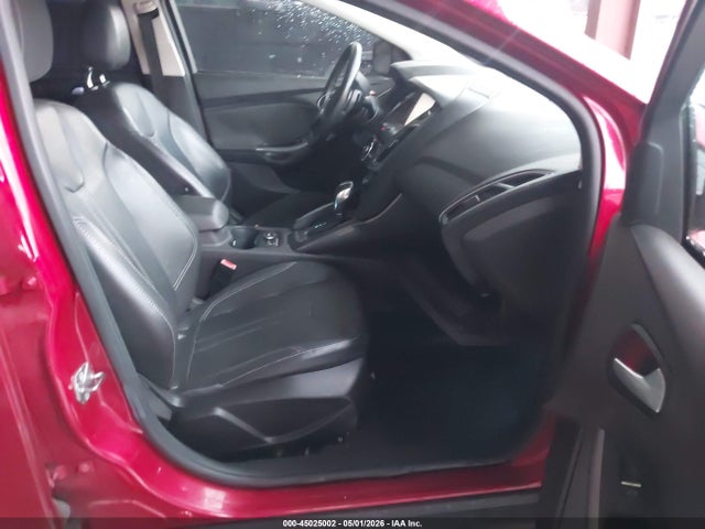 FORD FOCUS TITANIUM - 5