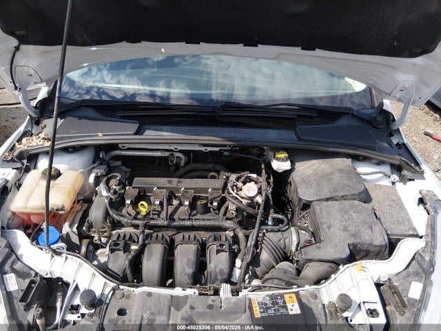 FORD FOCUS SE - 10