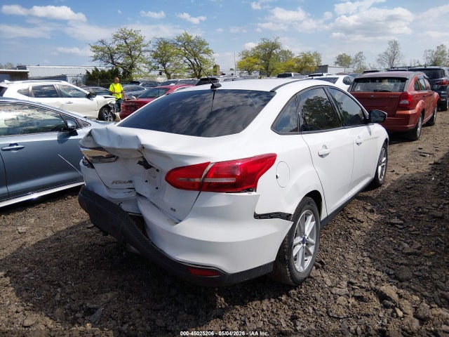 FORD FOCUS SE - 4