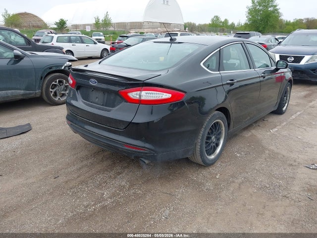 FORD FUSION SE - 4