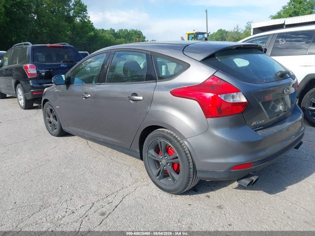 FORD FOCUS SE - 3