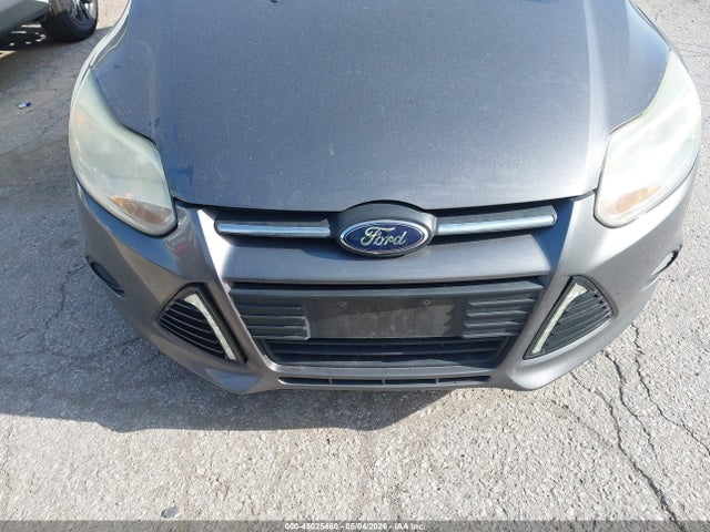 FORD FOCUS SE - 6